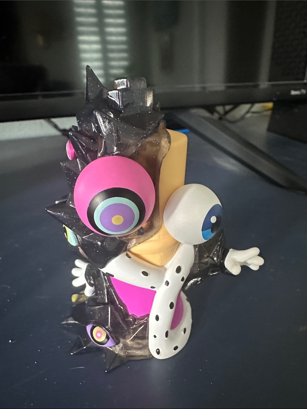 The amazing digital circus abstracted Animiniz Kinger collectible Figure - Picture 2 of 3